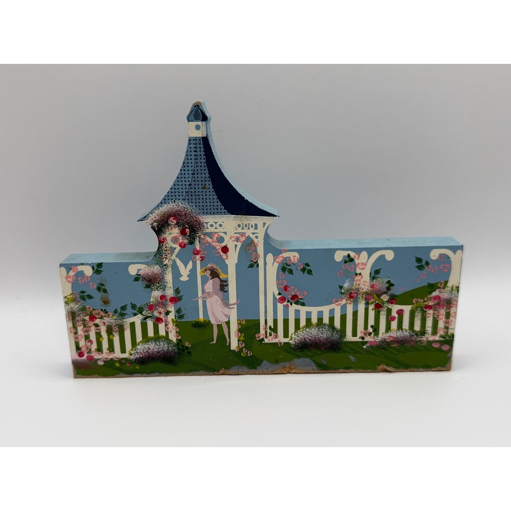 Shelia's Victorian Arbor 1994 Limited Edition‎ Wooden Shelf Sitter Garden Gazebo